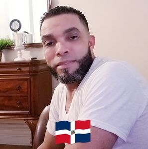 Meet your Posher, Almonte